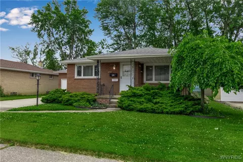 25 Andres Pl, Cheektowaga, NY 14225