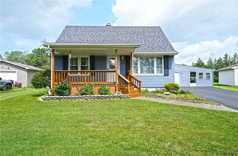6167 N Whitham Dr, Niagara, NY 14304