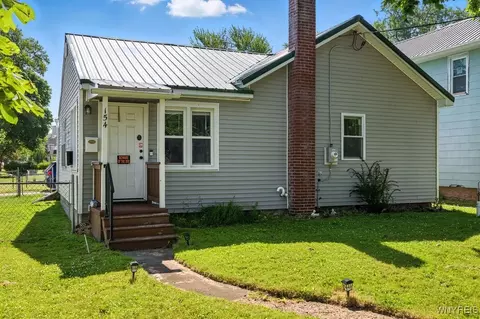 154 Pound St, Lockport, NY 14094