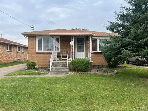 37 Bedford Ave, Lackawanna, NY 14218