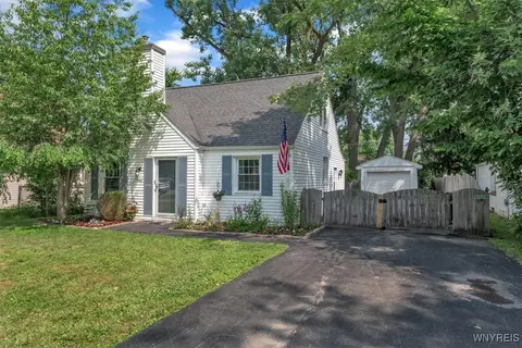 240 Koenig Rd, Tonawanda, NY 14150