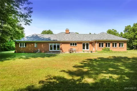 Exterior - 2275 Hess Rd, Appleton, NY 14008 photo 3 of 7