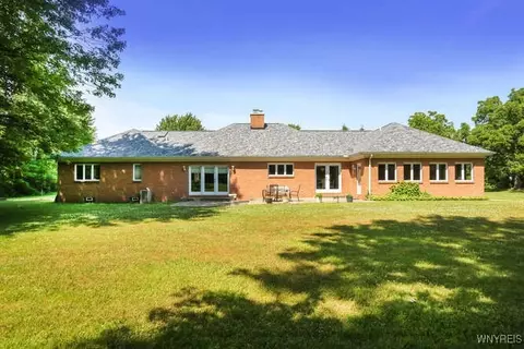 Exterior - 2275 Hess Rd, Appleton, NY 14008 photo 5 of 7