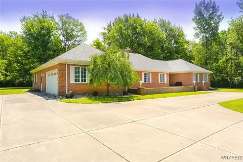 2275 Hess Rd, Appleton, NY 14008