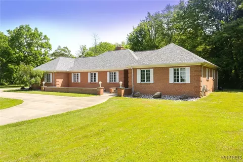 Exterior - 2275 Hess Rd, Appleton, NY 14008 photo 2 of 7