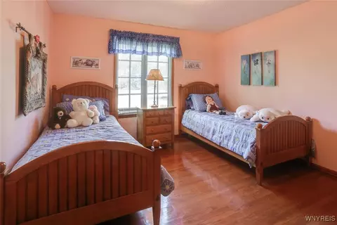 Bedroom - 2275 Hess Rd, Appleton, NY 14008 photo 3 of 3