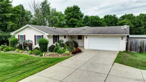 1080 Blakeley Rd, Aurora, NY 14052