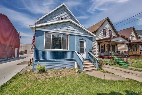 16 Regent St, Buffalo, NY 14206