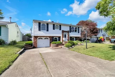 56 W Rouen Dr, Cheektowaga, NY 14227