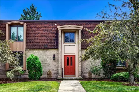 135 Charter Oaks Dr #1, Amherst, NY 14228