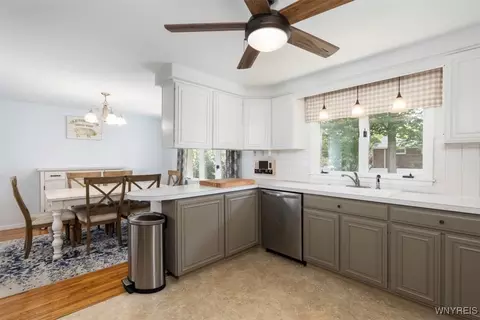 Kitchen - 68 Albert Dr, Lancaster, NY 14086 photo 2 of 3