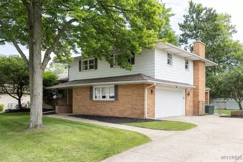 Exterior - 68 Albert Dr, Lancaster, NY 14086 photo 2 of 5