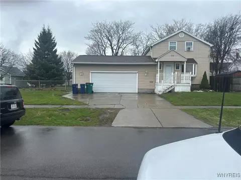 38 Hines St, Buffalo, NY 14220
