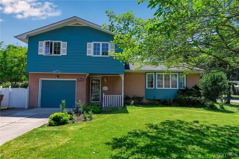 17 Frantzen Ter, Cheektowaga, NY 14227