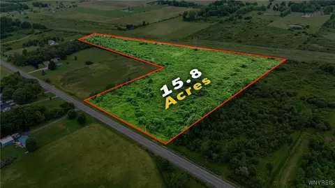 5821 Royalton Center Rd, Royalton, NY 14105