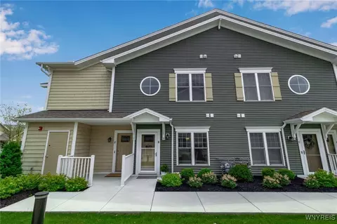 295 Northill Dr #B, Amherst, NY 14221