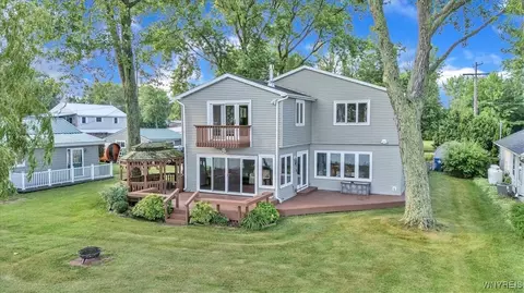 3077 Maple Ave, Wilson, NY 14172