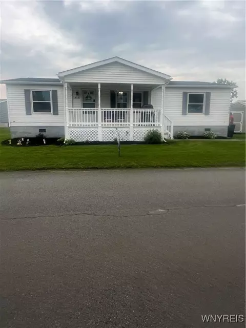 1414 Chestnut St, Alden, NY 14004