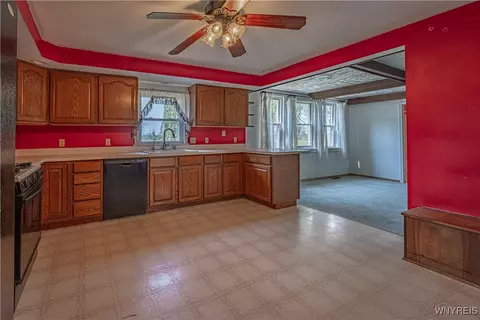 Kitchen - 4700 Lockport Rd, Pendleton, NY 14094 photo 1 of 3