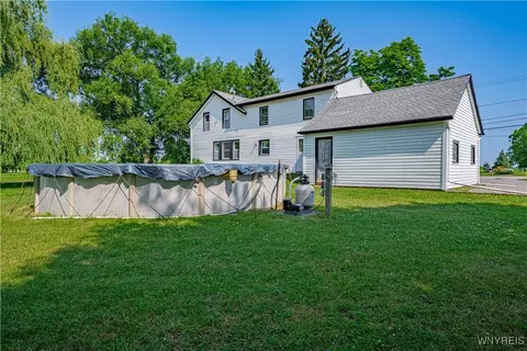 Exterior - 4700 Lockport Rd, Pendleton, NY 14094 photo 9 of 10