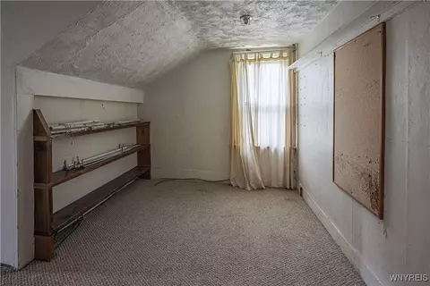 Bedroom - 4700 Lockport Rd, Pendleton, NY 14094 photo 6 of 12