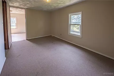 Bedroom - 4700 Lockport Rd, Pendleton, NY 14094 photo 7 of 12