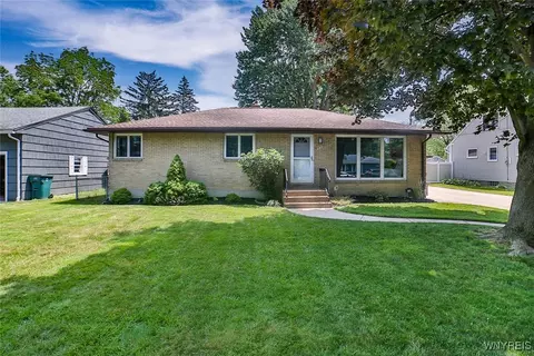 427 Robert Dr, North Tonawanda, NY 14120