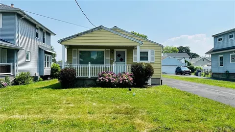 145 73rd St, Niagara Falls, NY 14304