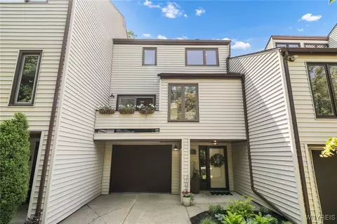 43 Tunbridge Walke, Aurora, NY 14052