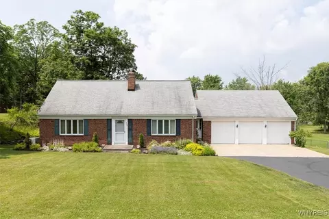 356 Union Rd, West Seneca, NY 14224
