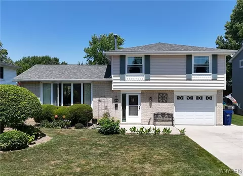 80 Jeffrey Dr, Amherst, NY 14228