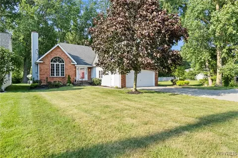 950 E Robinson St, North Tonawanda, NY 14120