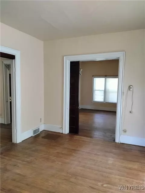 20 Chenango St, Buffalo, NY 14213 photo 7