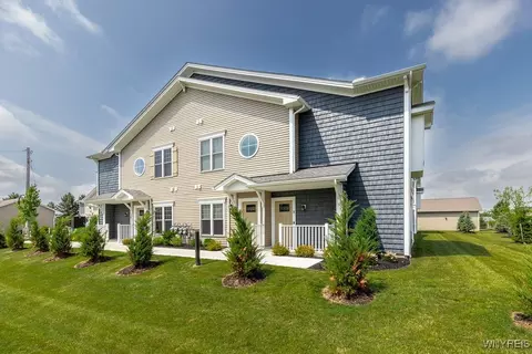 297 Northill Dr #A, Amherst, NY 14221