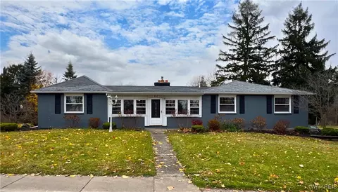 60 Waltham Ave, Lancaster, NY 14086