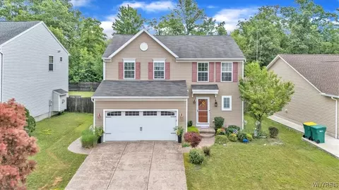 6091 Woodford Dr, Lake View, NY 14085