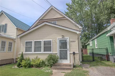 3662 7th St, Buffalo, NY 14219