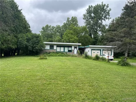 11310 Stage Rd, Newstead, NY 14001
