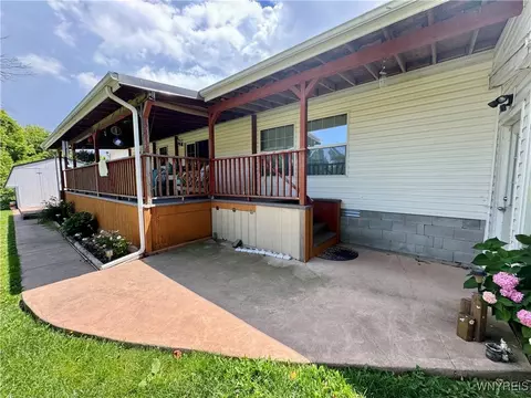 3023 Springview Dr, Newfane, NY 14108 photo 6