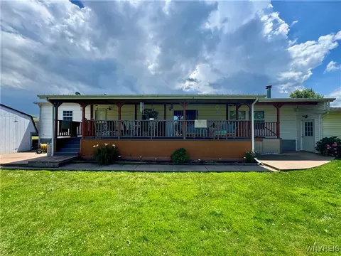 3023 Springview Dr, Newfane, NY 14108 photo 5