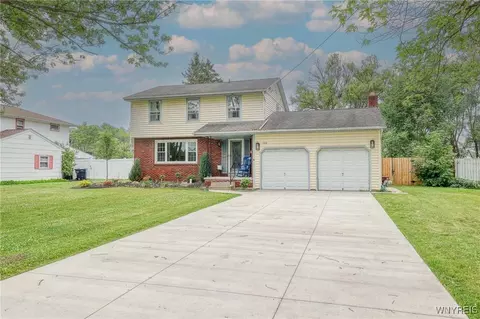 1946 Bedell Rd, Grand Island, NY 14072