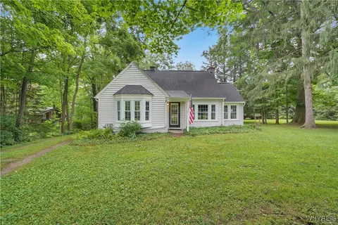 7709 Olean Rd, Holland, NY 14080