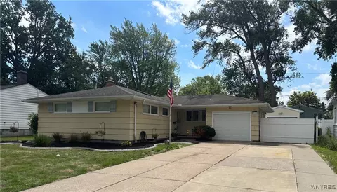 65 Sweet Briar Rd, Tonawanda, NY 14150