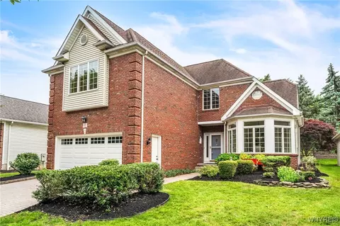 60 Thamesford Ln, Amherst, NY 14221