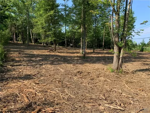 8393 Southwestern Blvd, Evans, NY 14006