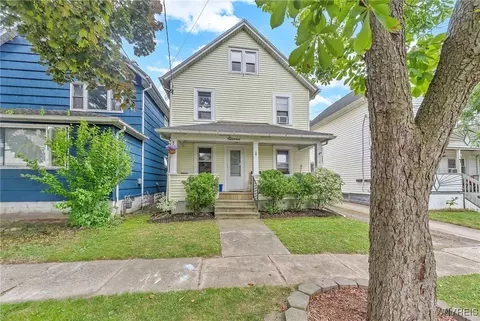 11 7th Ave, North Tonawanda, NY 14120