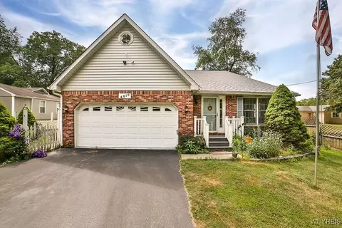 4610 Harris Hill Rd, Buffalo, NY 14221