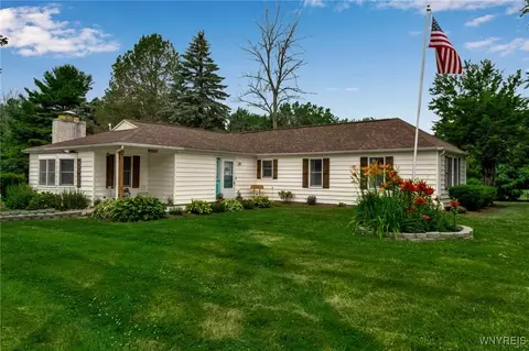 2610 Coomer Rd, Burt, NY 14028