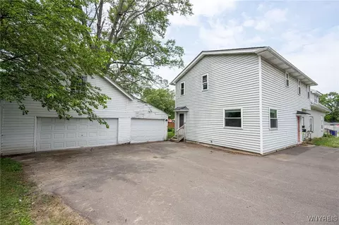 120 Maple Ave, Buffalo, NY 14219 photo 3