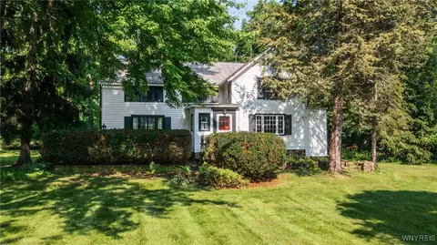 2458 Hess Rd, Appleton, NY 14008